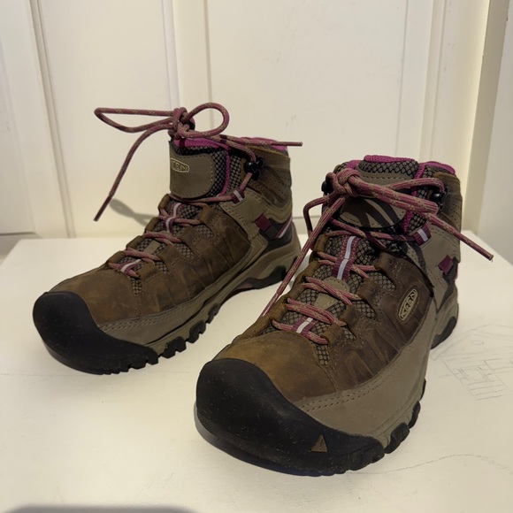 Keen Womens Weiss Boysenberry Targhee III Mid Waterproof Leather Hiking Boot 7.5 - Picture 2 of 7